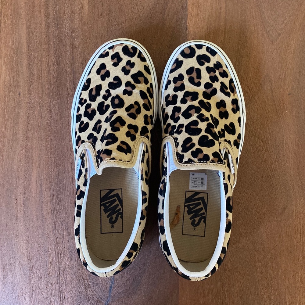Leopard print Vans